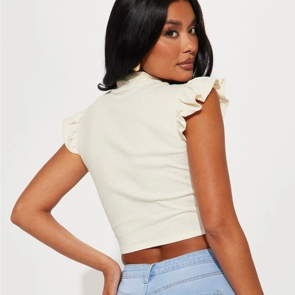 fashionnova On The Clock Ruffle Top - Cream Size Medium NWT - Picture 3 of 7
